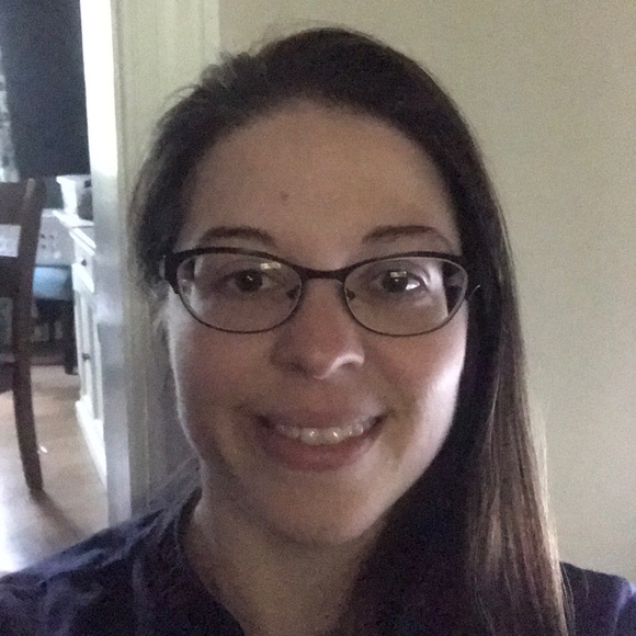 Meet your Posher, Christina - Picture 1 of 1